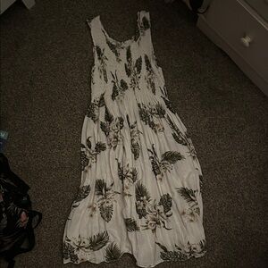 Floral Sleeveless Maxi Dress - White and Green